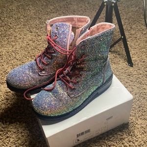 Big girls Iridescent glitter boots